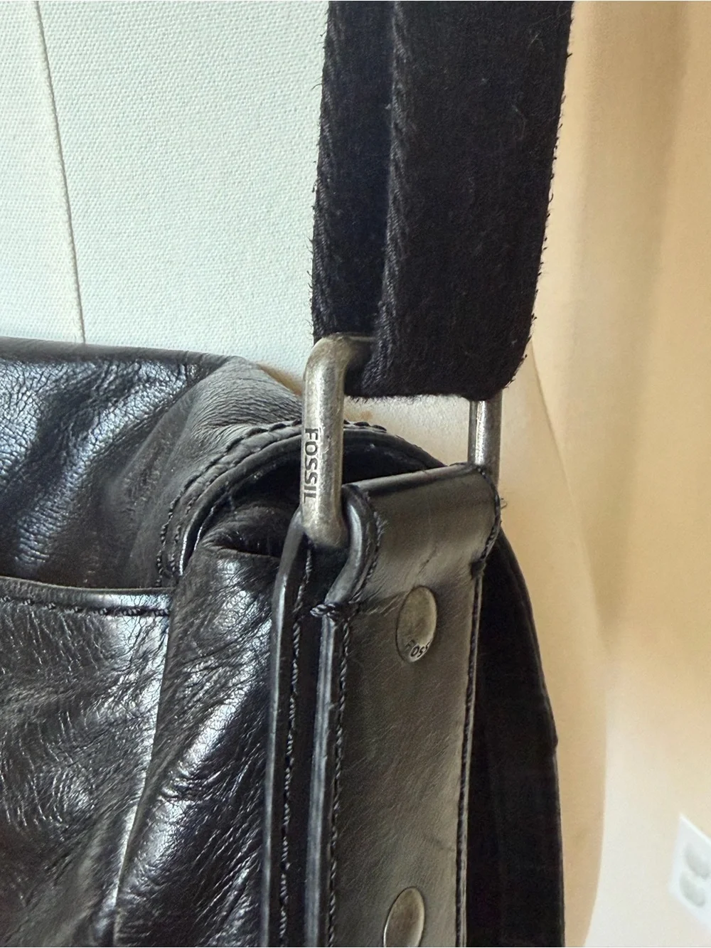 Vintage Fossil Black Genuine Leather Messenger Crossbody Bag Y2K Unisex